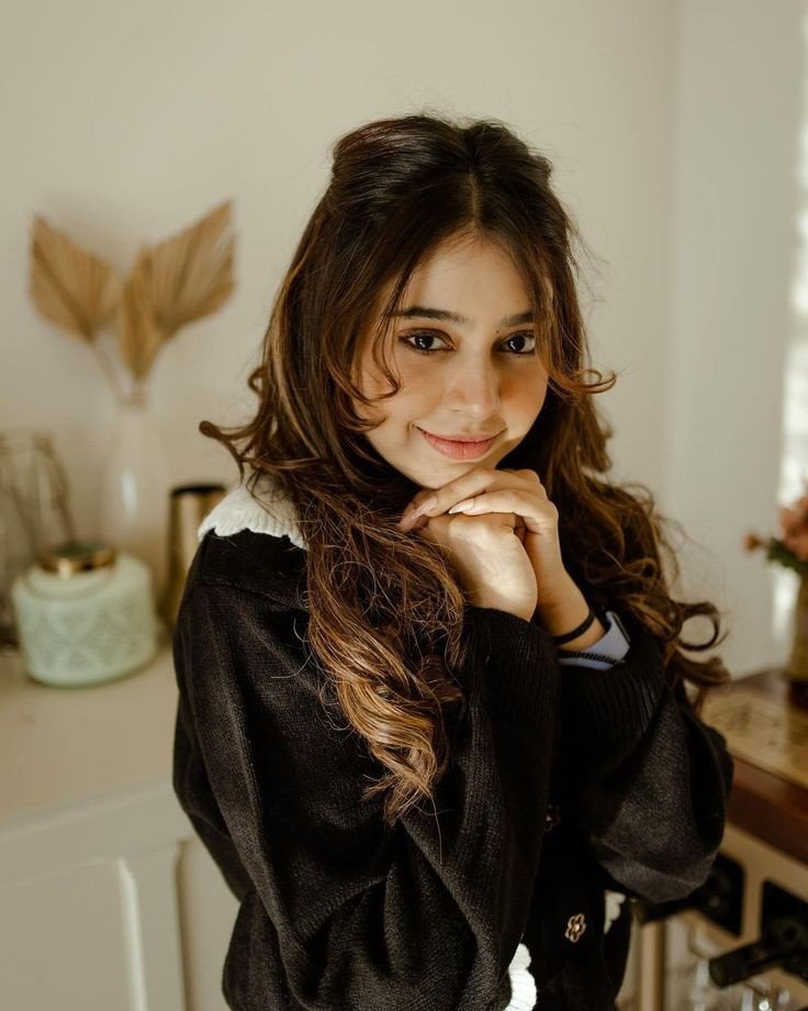 Charming Profile Pic for Girls Charming Profile Pic for Girls