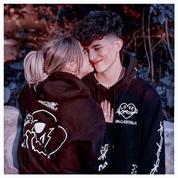 anime couple dp for instagram half half anime couple dp for instagram half half