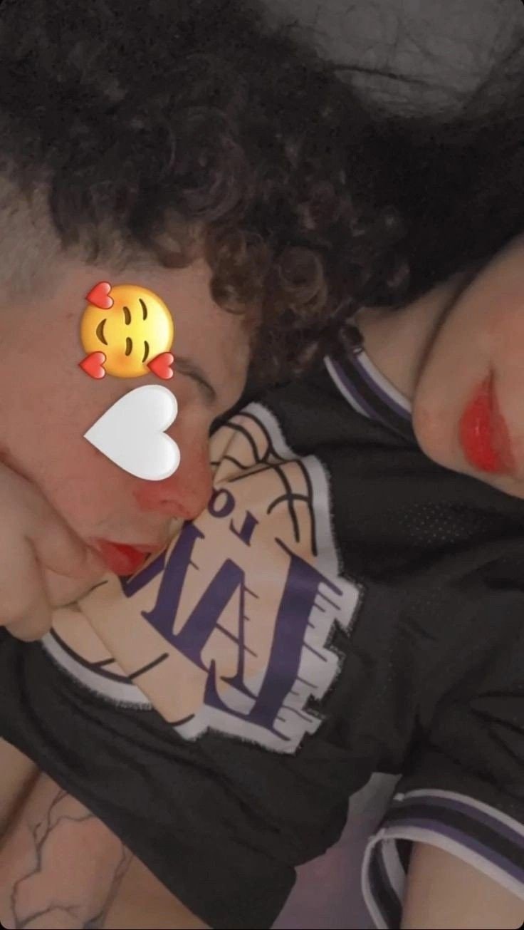 anime couple dp for whatsapp half half anime couple dp for whatsapp half half