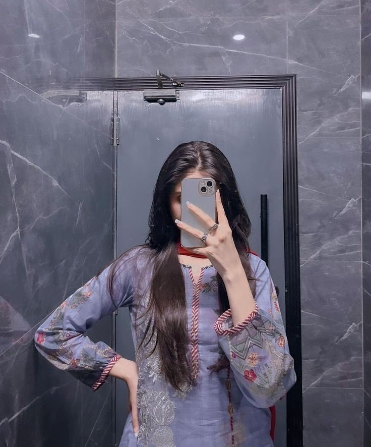 attitude girl dp and shayari attitude girl dp and shayari