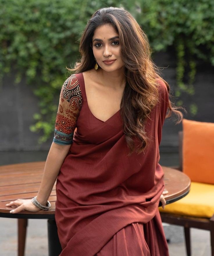 attitude saree girl dp attitude saree girl dp