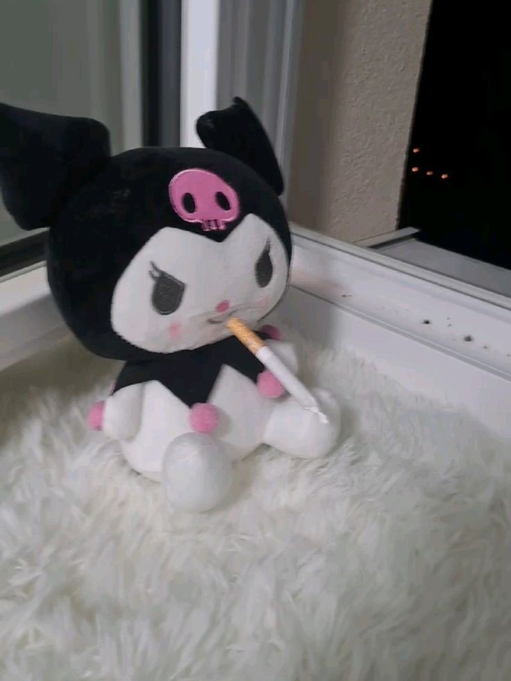 black and white hello kitty pfp black and white hello kitty pfp