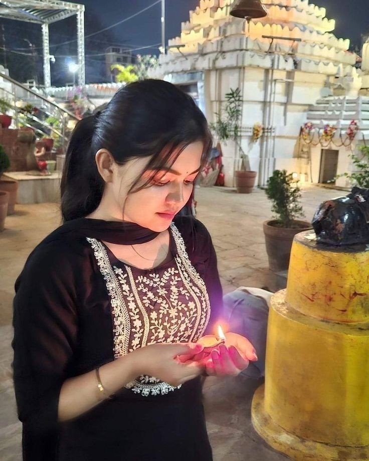 cute girl profile pic simple attitude cute girl profile pic simple attitude