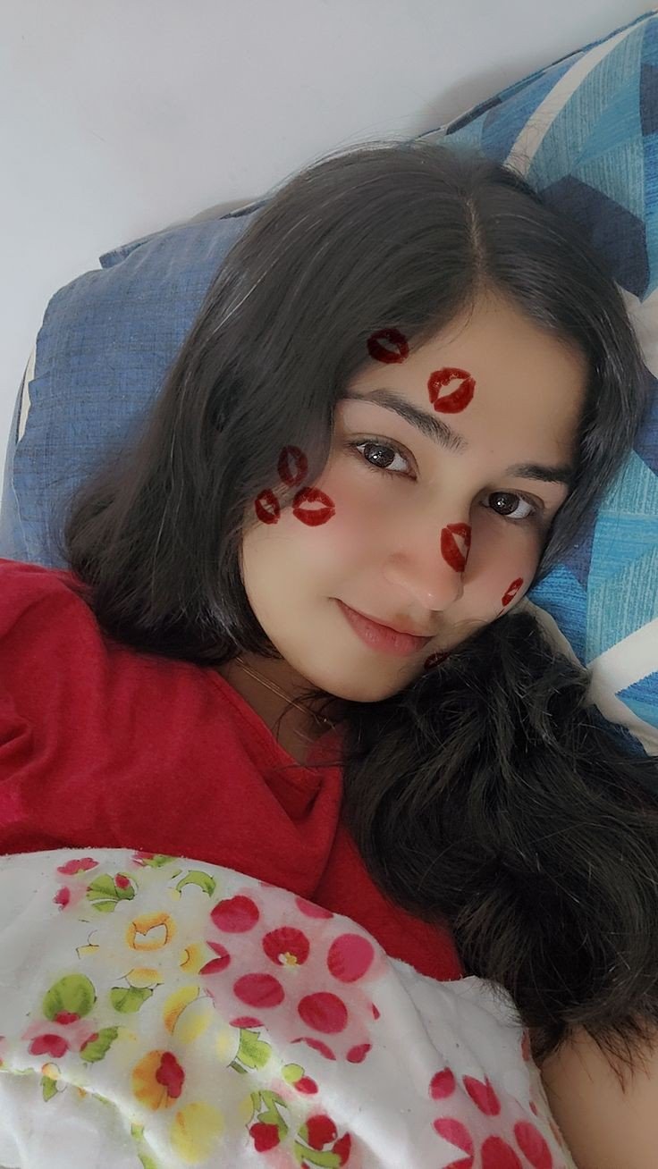 cute hide face girl pic cute hide face girl pic
