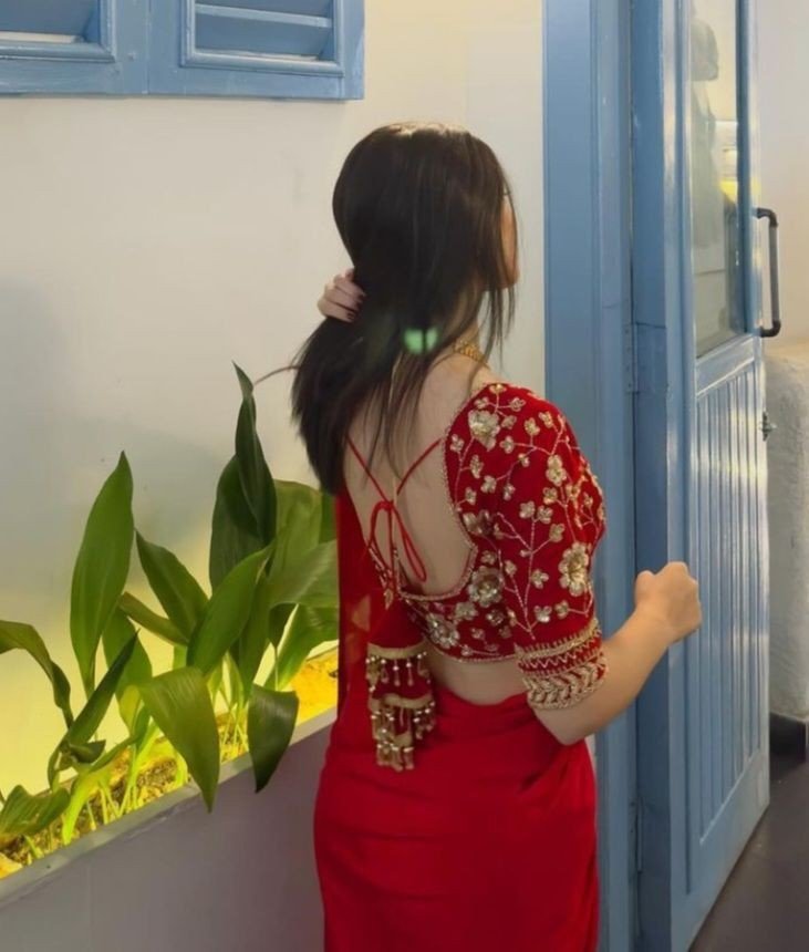 girl in saree dp girl in saree dp
