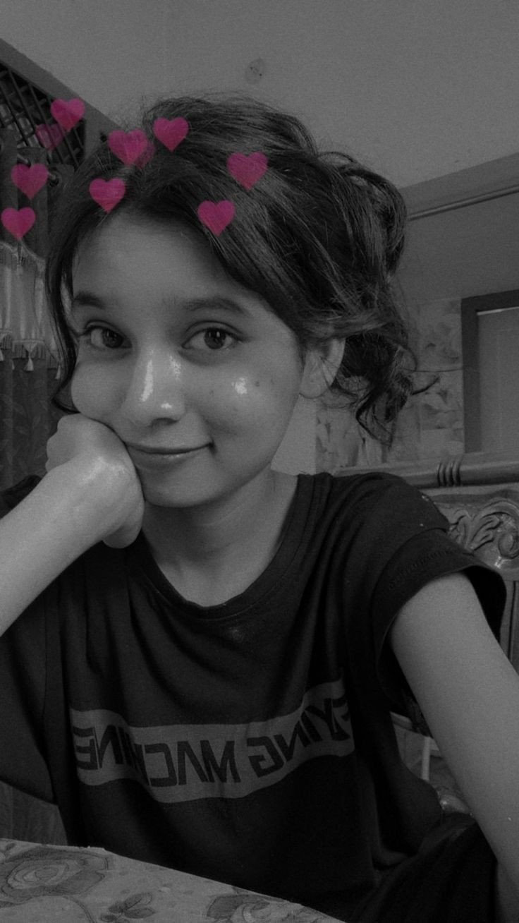 hide face girl pic age 14 hide face girl pic age 14