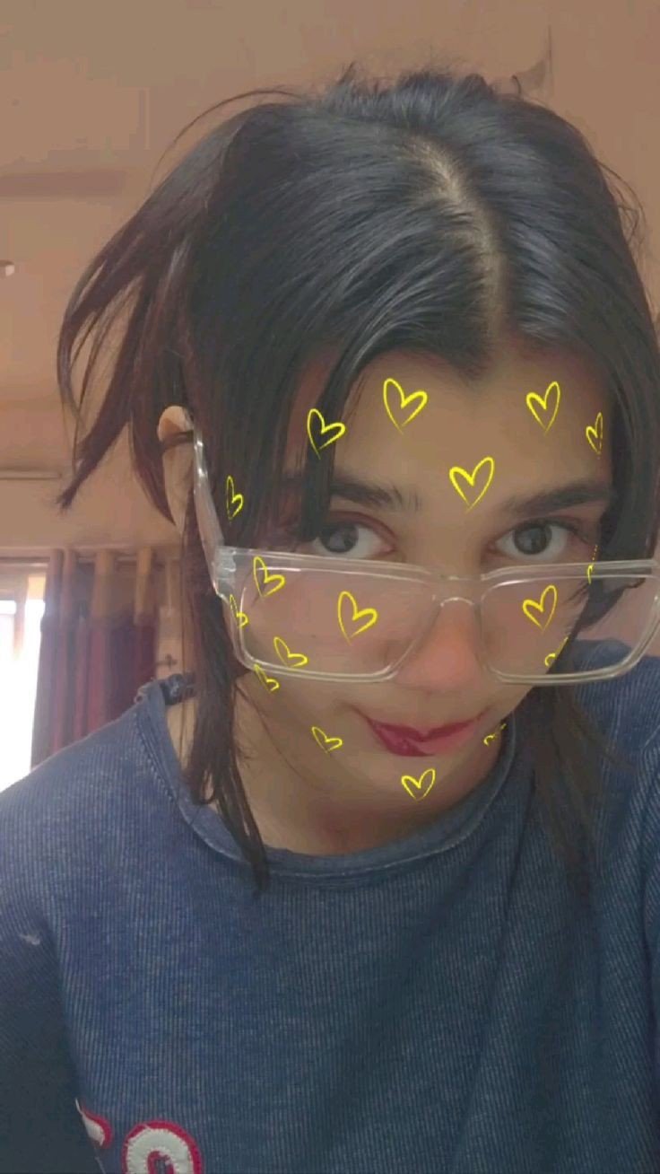 hide face girl pic blur hide face girl pic blur