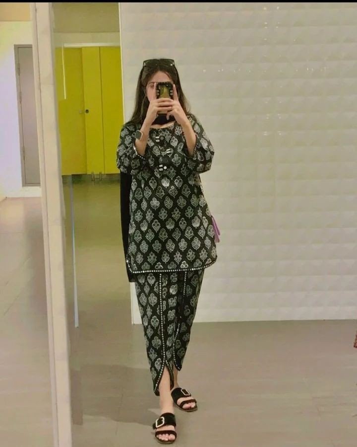 mirror selfie dp cartoon mirror selfie dp cartoon