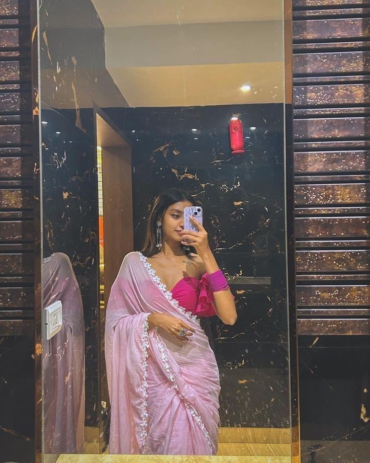 saree girl dp pic download saree girl dp pic download